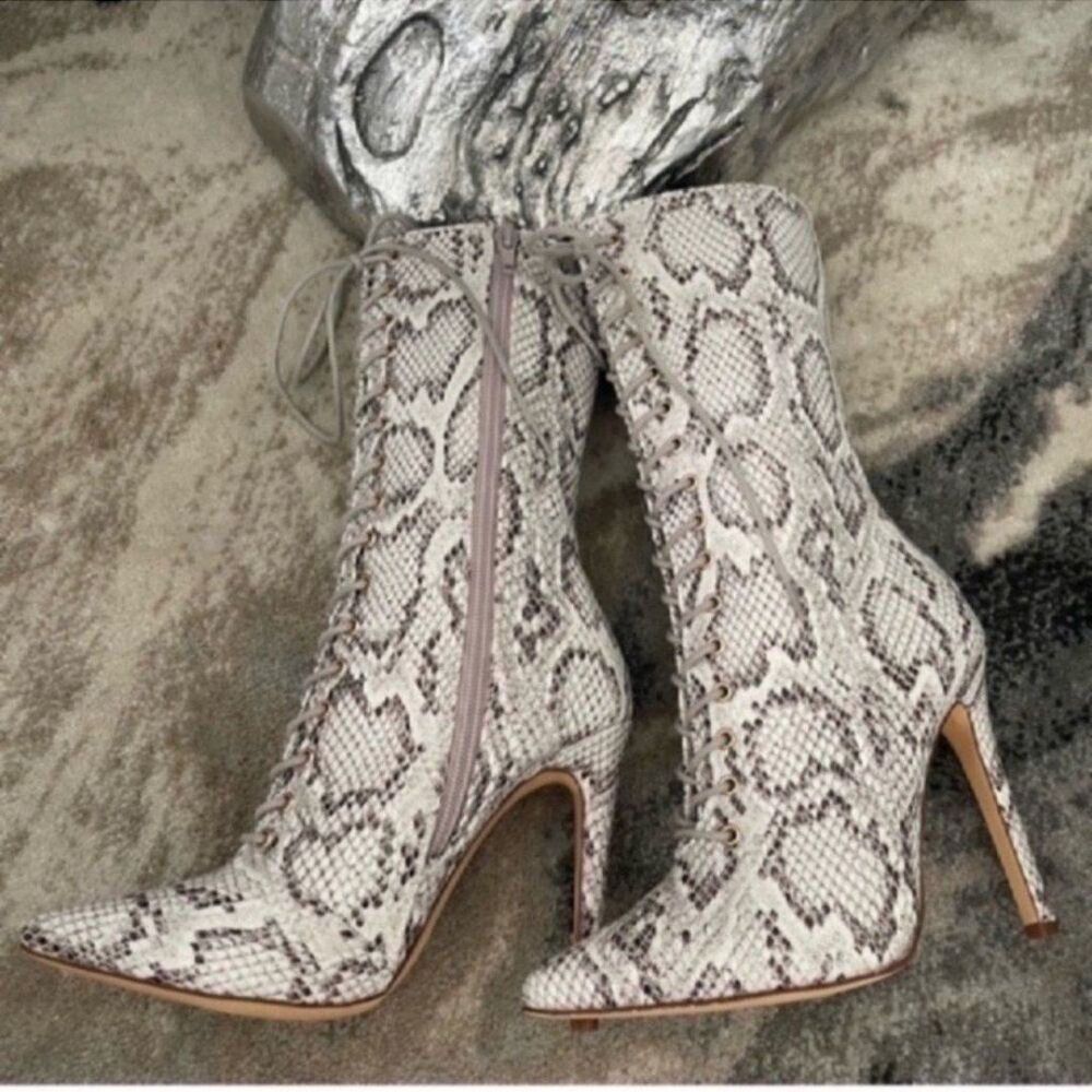 Beautiful Snake Pointy Toe Boots Size 6 - Picture 8 of 12